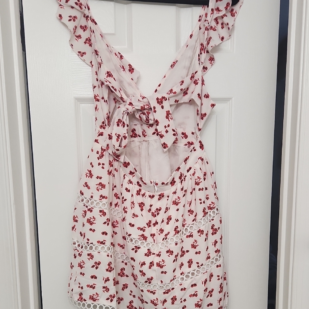 Floral Ruffle Sleeveless Top - Picture 5 of 10